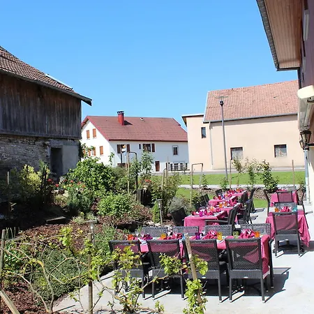 Le Champ Des Lys Hotel 3*